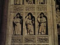 Reims, Cathedrale, Facade occidentale, Revers, De Moise a Marie et la Sainte Famille (scene 2) (Anne et Joachim devant un ange) (2)